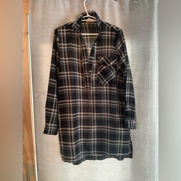 Plaid Dress - Picture 5 of 7